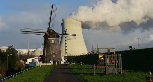 Brussels to close all nuclear power plants by 2025 - ảnh 1