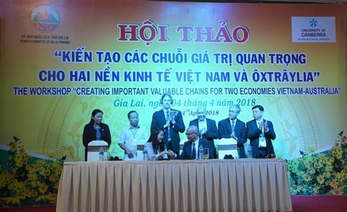 Vietnam, Australia enhance economic cooperation - ảnh 1