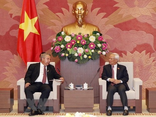 Vietnam, Cuba look to promote legislative ties - ảnh 1