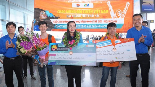 Vietnam wins three bronzes in world informatics, design contests - ảnh 1
