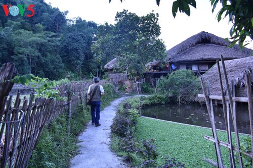 Homestay tourism boosts income of Tay people  - ảnh 3