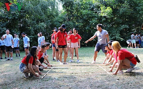 Summer camp for Vietnamese youths in Europe opens in Hungary - ảnh 1