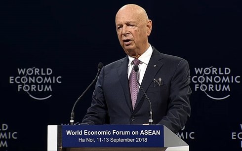 WEF ASEAN 2018 plenary session underscores Industrial Revolution 4.0 priorities  - ảnh 1