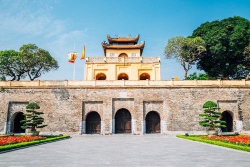Hanoi Imperial Citadel turned into Italian Square for annual fair - ảnh 1