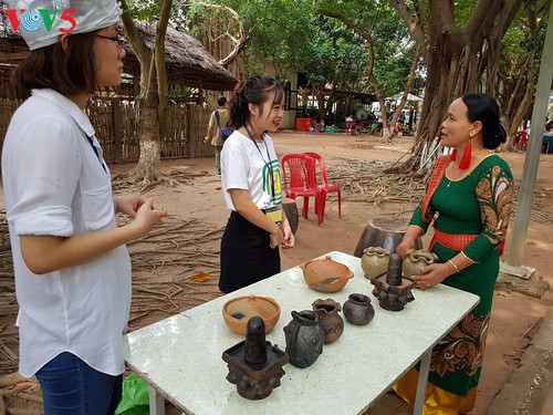 Bau Truc pottery applied for UNESCO recognition as intangible cultural heritage - ảnh 1