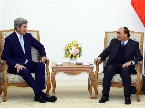 Vietnam wants to boost ties with the US, Singapore - ảnh 1