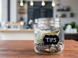 How much should I tip?  - ảnh 2