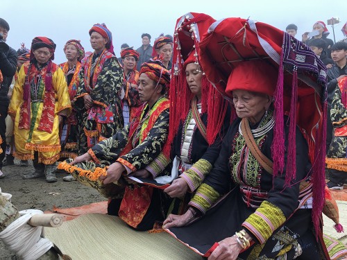 “Maturity” ritual of Dao ethnic in Lao Cai - ảnh 19