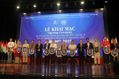 Hanoi Open Mathematics Competition draws 660 contestants - ảnh 1