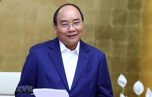 PM Nguyen Xuan Phuc returns home from 2nd Belt and Road Forum - ảnh 1