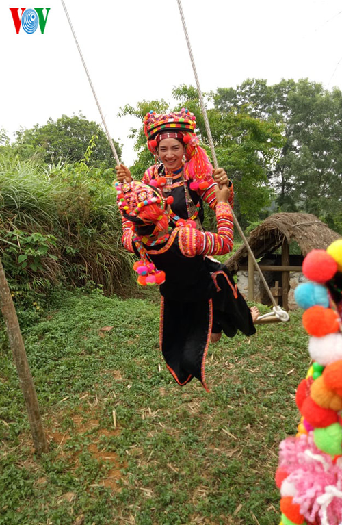 Swinging, an indispensable game of the Ha Nhi's rain Festival - ảnh 3