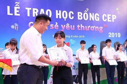 CEP Fund to present scholarships worth 8 billion VND to students - ảnh 1