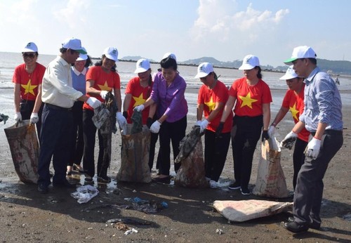 “Let’s make the world cleaner” campaign launched - ảnh 1