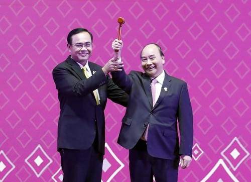 Vietnam assumes ASEAN Chairmanship  - ảnh 1