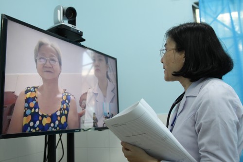 At home health care model piloted in HCMC - ảnh 2