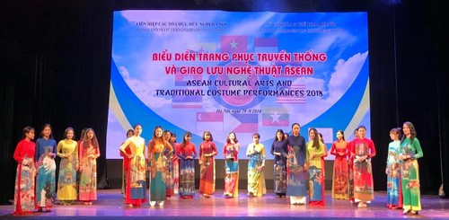  Vietnam promotes culture cooperation in ASEAN - ảnh 1