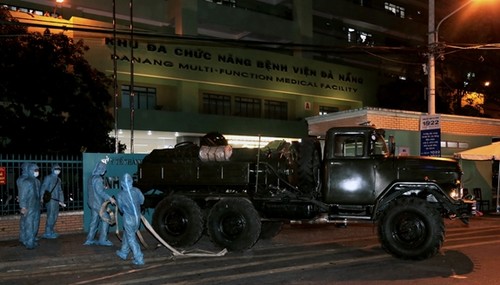 Vietnam allocates all resources to contain COVID-19 - ảnh 1