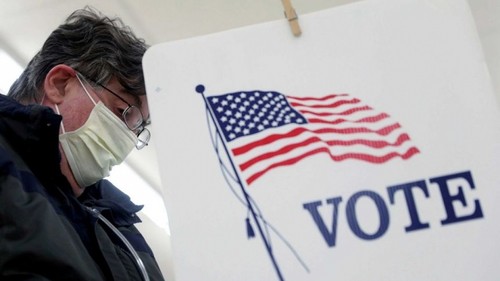 Nearly 22 million Americans break record by voting early in US election - ảnh 1