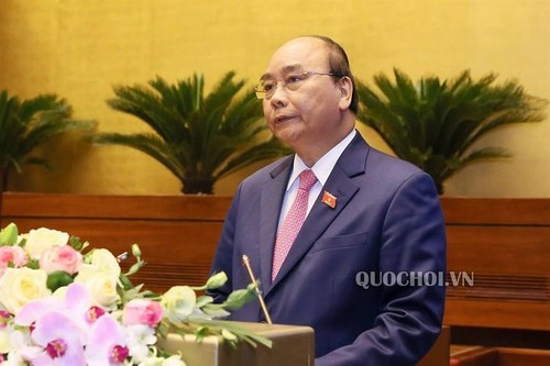 Vietnam exerts efforts to fight COVID-19, develop economy - ảnh 1