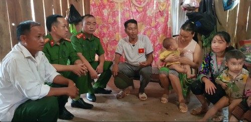 Mong ethnic people enjoy a better life in Huoi Hoc resettlement area - ảnh 3