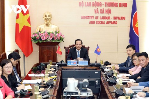 ASEAN Ministers confirm efforts to promote social welfare and capability of workforce - ảnh 2