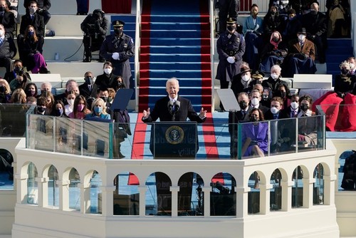 Joe Biden, sworn in as 46th US president and delivers message of unity - ảnh 1