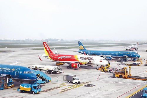 Hanoi-HCMC is world’s second busiest air route in February - ảnh 1