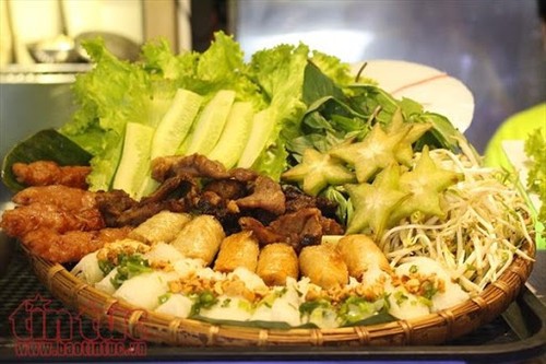 Vietnamese cuisine introduced in Singapore  - ảnh 1