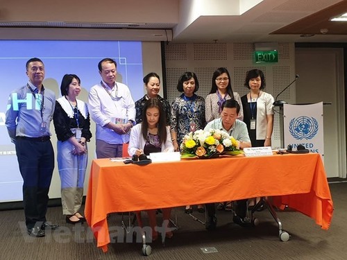 UNFPA provides more equipment for better reproductive health in central Vietnam - ảnh 1