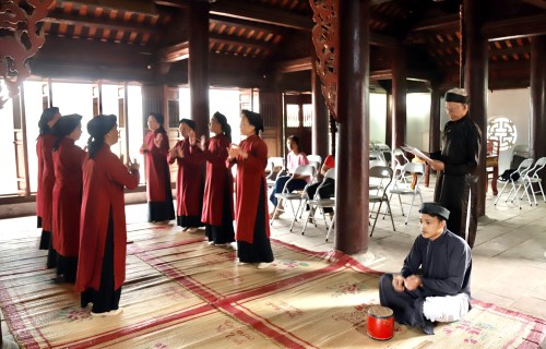 Original Xoan melodies preserved in Phu Tho ancestral land - ảnh 1