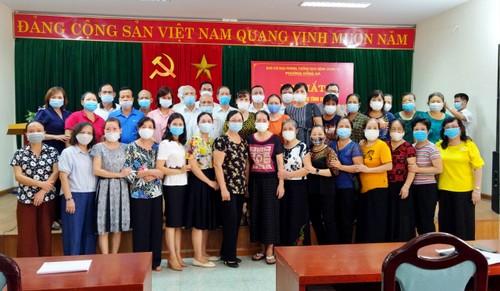 Retired doctors join frontline forces against COVID-19  - ảnh 2