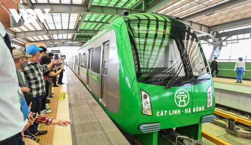 First Vietnam metro line inaugurated in Hanoi capital - ảnh 1