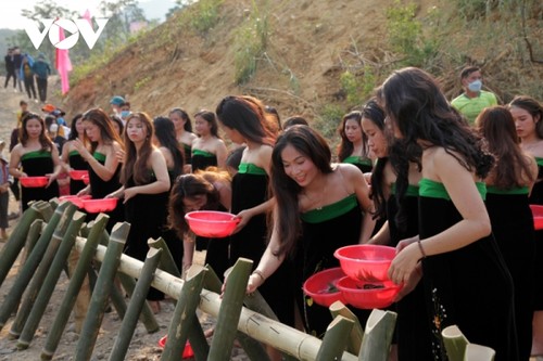 Unique hair washing ritual of the Thai ethnic group - ảnh 10