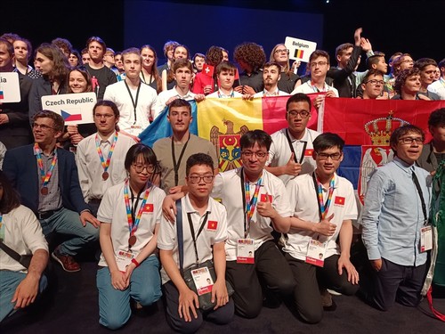 Vietnam wins 3 medals of European Physics Olympiad - ảnh 1