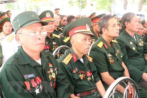 Gathering held to pay tribute to soldiers fallen in combat defending Quang Tri Ancient Citadel - ảnh 1