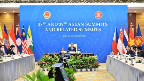Vietnam strives with ASEAN for a strong Community - ảnh 2