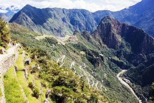“Great Inca Trail” photos displayed on Hanoi pedestrian street  - ảnh 1