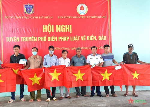 Kien Giang province disseminates law on sea and islands - ảnh 1