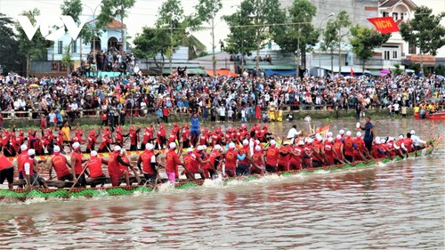 Khmer boat race excites crowds in southern Vietnam - ảnh 6