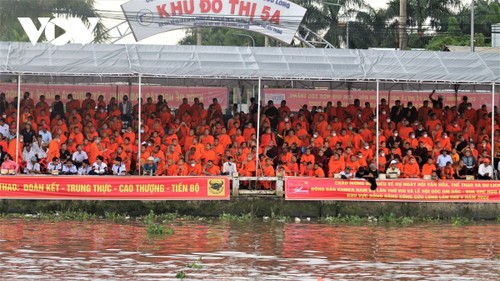 Khmer boat race excites crowds in southern Vietnam - ảnh 7