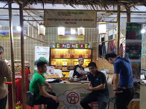 Hanoi fair introduces regional specialties - ảnh 1