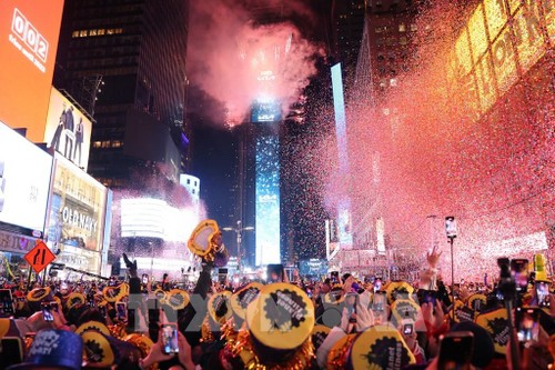 New Year celebrations vibrant around the world  - ảnh 2