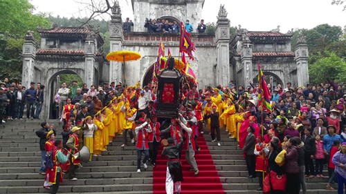 Ba Trieu Temple Festival recognized as National Intangible Cultural Heritage  - ảnh 1