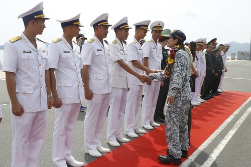 Exchange of Vietnam-Singapore naval forces - ảnh 1