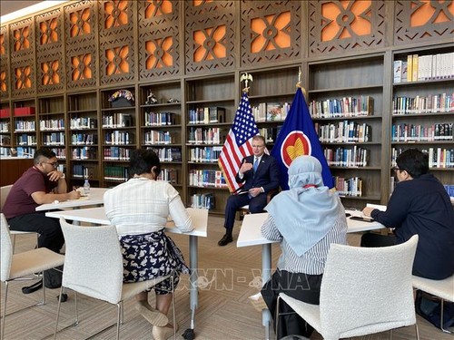 US supports legally binding COC  - ảnh 1
