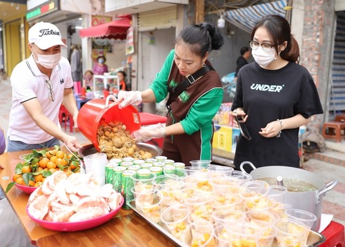 Hai Phong’s eatery spreads love, compassion - ảnh 1
