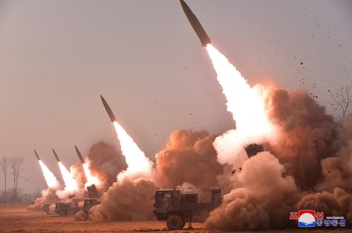 North Korea fires ballistic missiles - ảnh 1