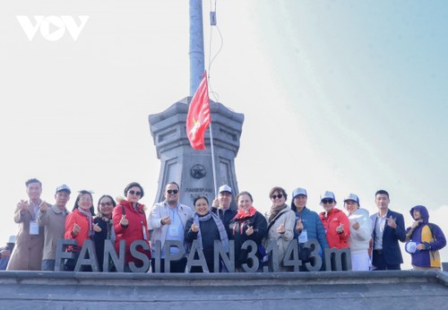 Foreign ambassadors impressed by Vietnam’s landscape, hospitality - ảnh 1