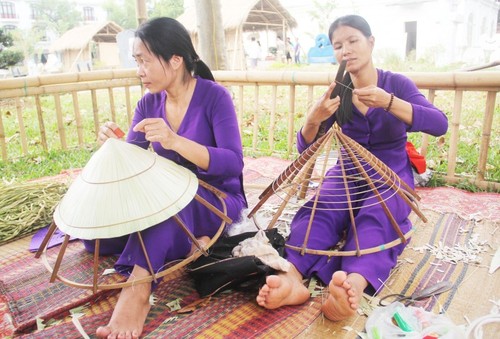 Thua Thien-Hue to host international conference on conical hats - ảnh 1