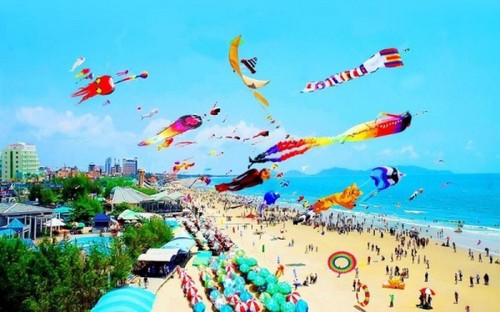 Largest Vietnamese kite to fly high in Vung Tau - ảnh 1
